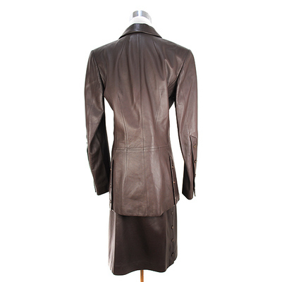 老式羅意威 (Loewe) 徽標皮革 復古與品質(zhì)的完美融合